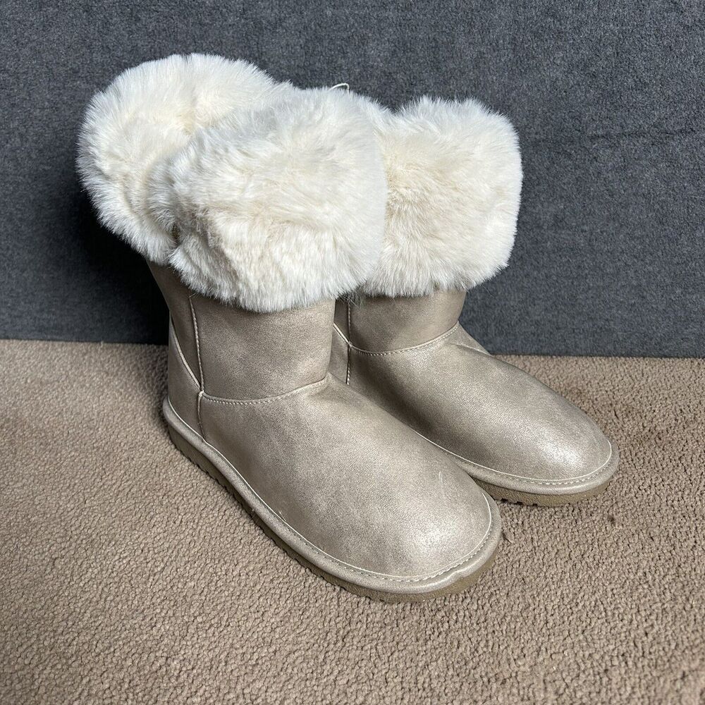 The Children's Place Girls Gold Faux Fur Boots Size 3 Retail $39.95